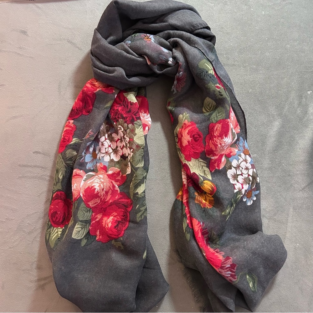 Grey floral scarf 76” x 32”